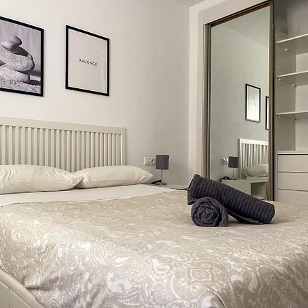 Central & Beautiful Apartment By Dv Properties #P2 Malaga Bagian luar foto