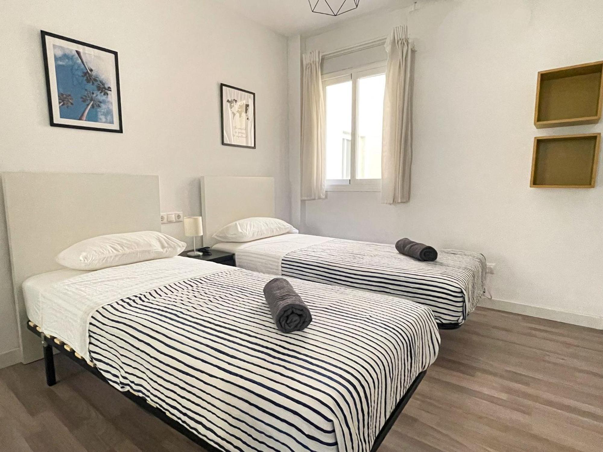 Central & Beautiful Apartment By Dv Properties #P2 Malaga Bagian luar foto
