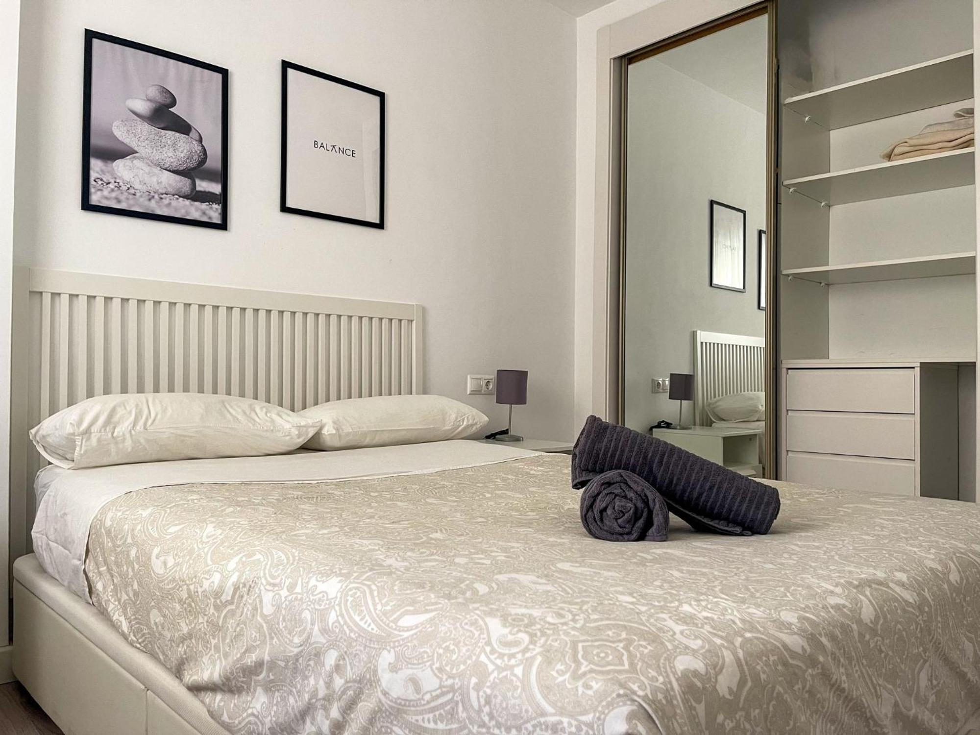 Central & Beautiful Apartment By Dv Properties #P2 Malaga Bagian luar foto