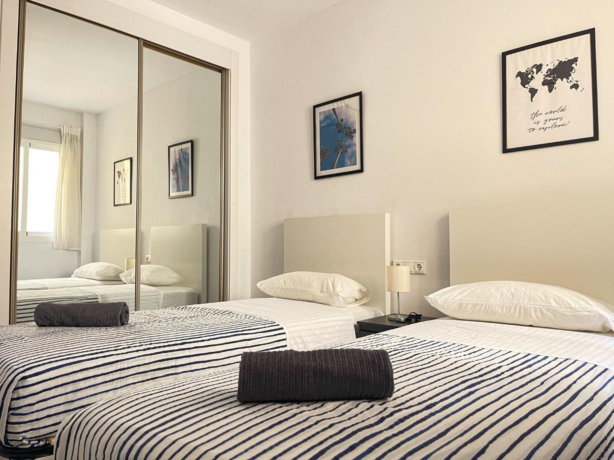 Central & Beautiful Apartment By Dv Properties #P2 Malaga Bagian luar foto